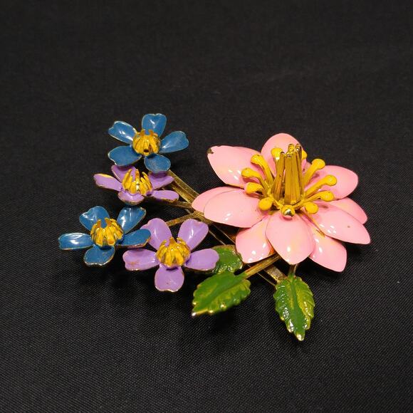 Vintage Enamel Floral Brooch, Pink Blue Lavender Gold, 1960s Jewelry - Picture 8 of 10
